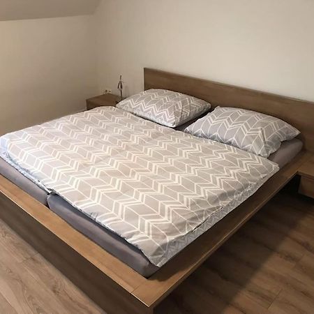 Апартаменти Apartman Gbely Скаліця Екстер'єр фото